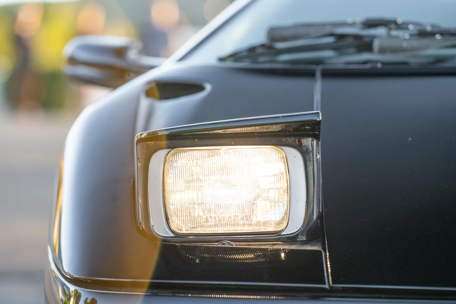 1998 Lamborghini Diablo SV - ~24,200 Miles, Gated 5-Speed Manual, 510-hp V12, Reviewed by Doug DeMuro