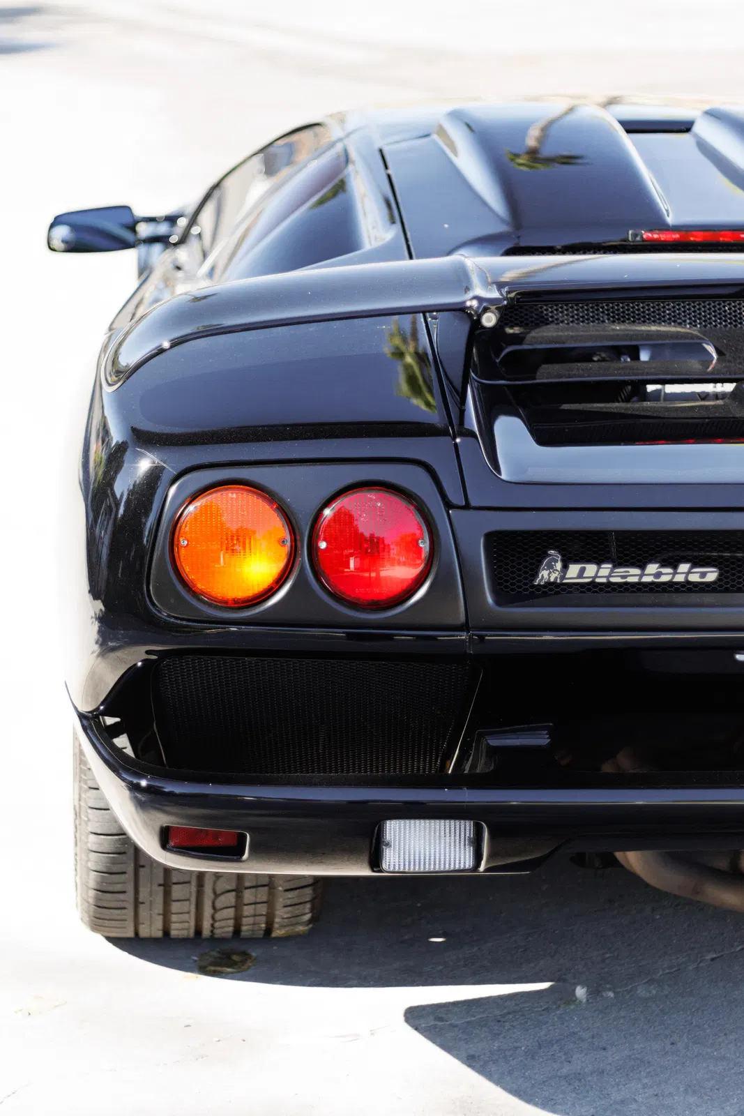 1998 Lamborghini Diablo SV - ~24,200 Miles, Gated 5-Speed Manual, 510-hp V12, Reviewed by Doug DeMuro