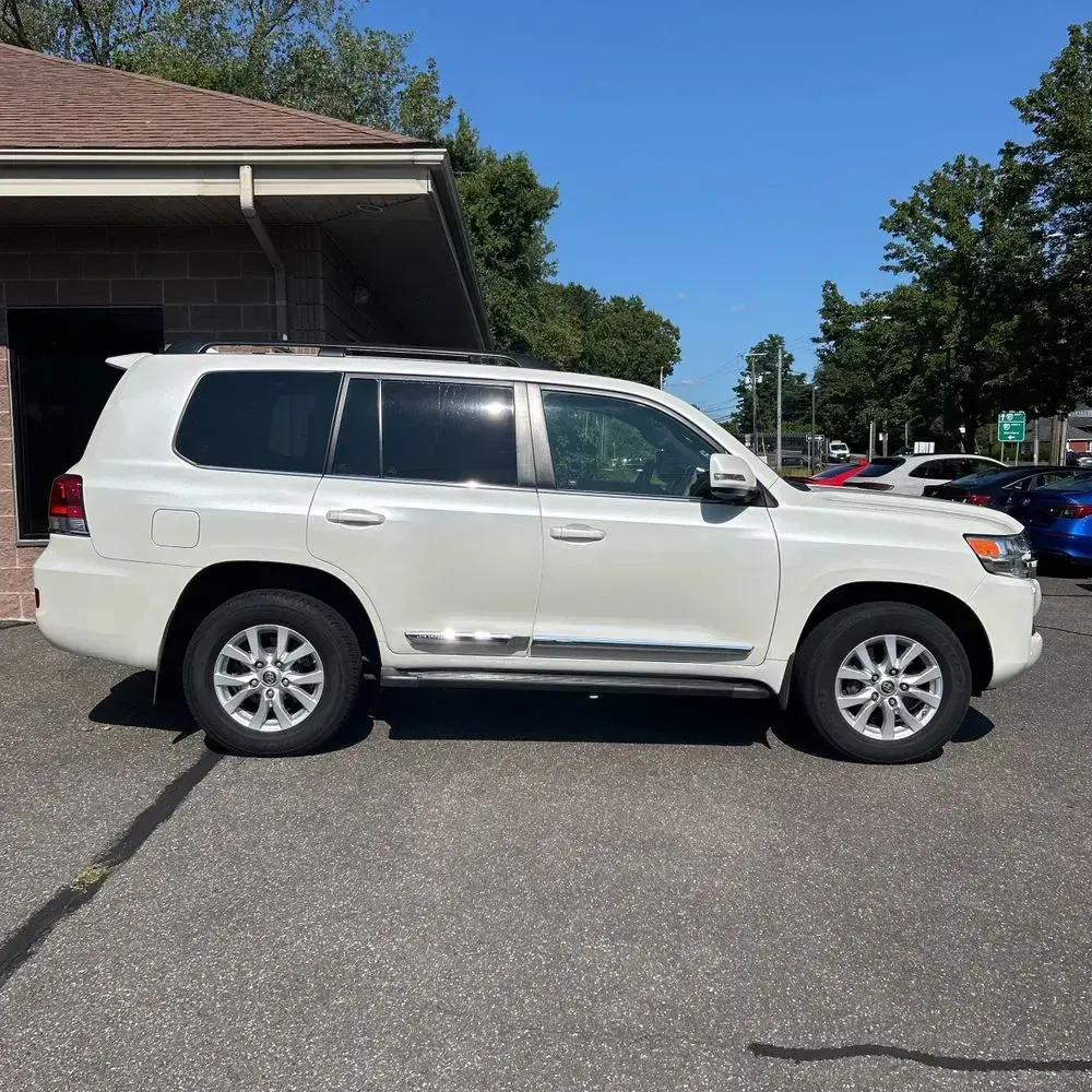 2019 Toyota Land Cruiser Base