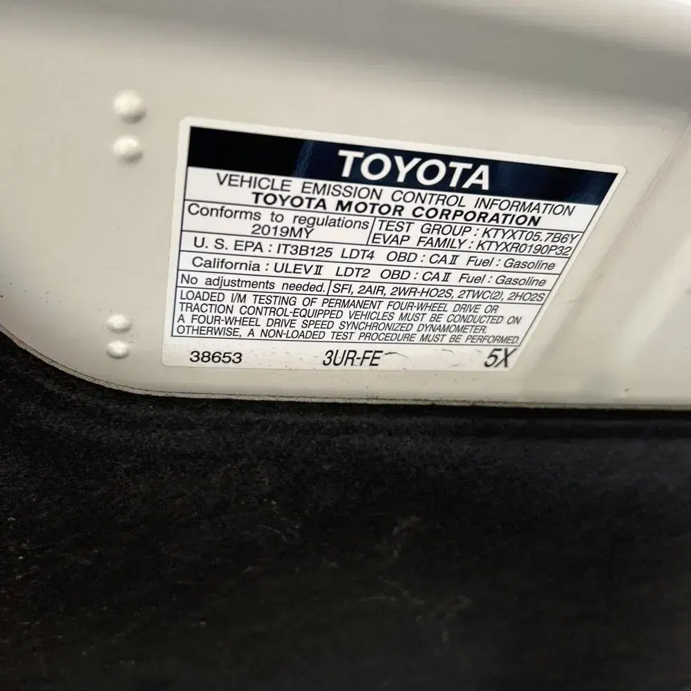 2019 Toyota Land Cruiser Base
