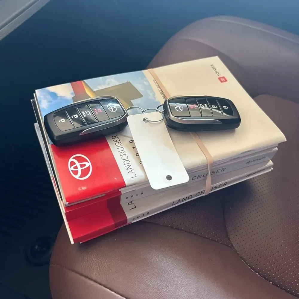 2019 Toyota Land Cruiser Base