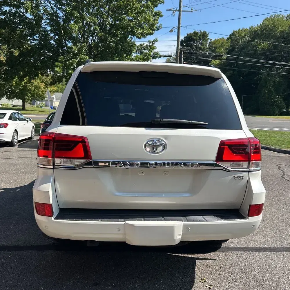 2019 Toyota Land Cruiser Base