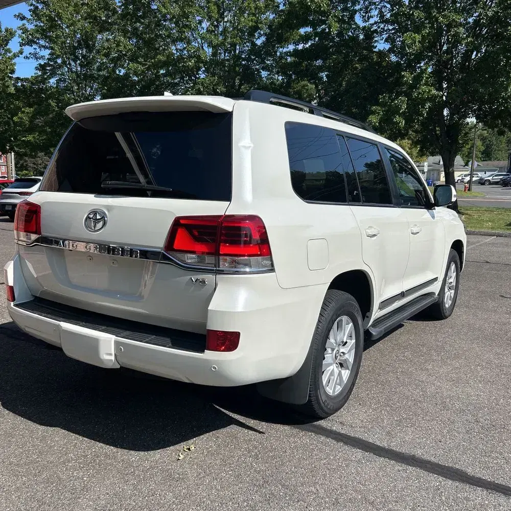 2019 Toyota Land Cruiser Base