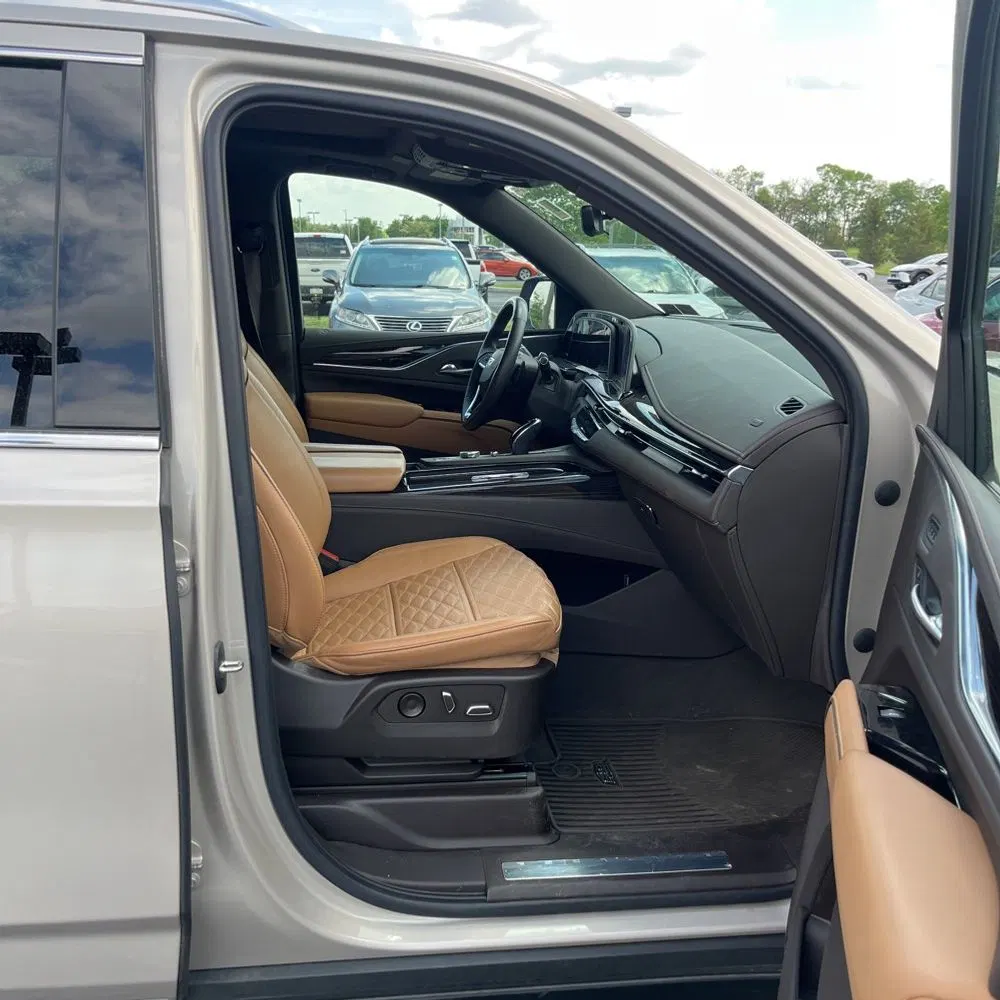 2022 Cadillac Escalade Premium Luxury