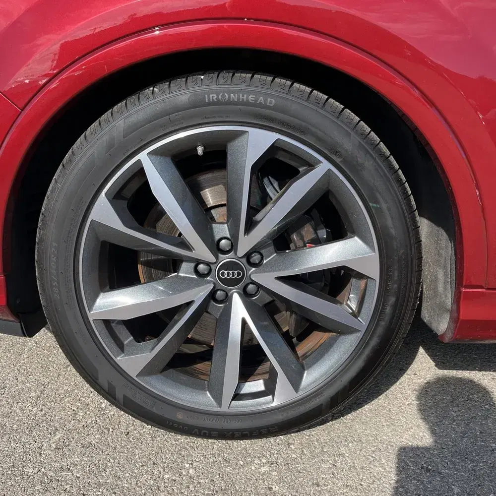 2024 Audi SQ7 Prestige