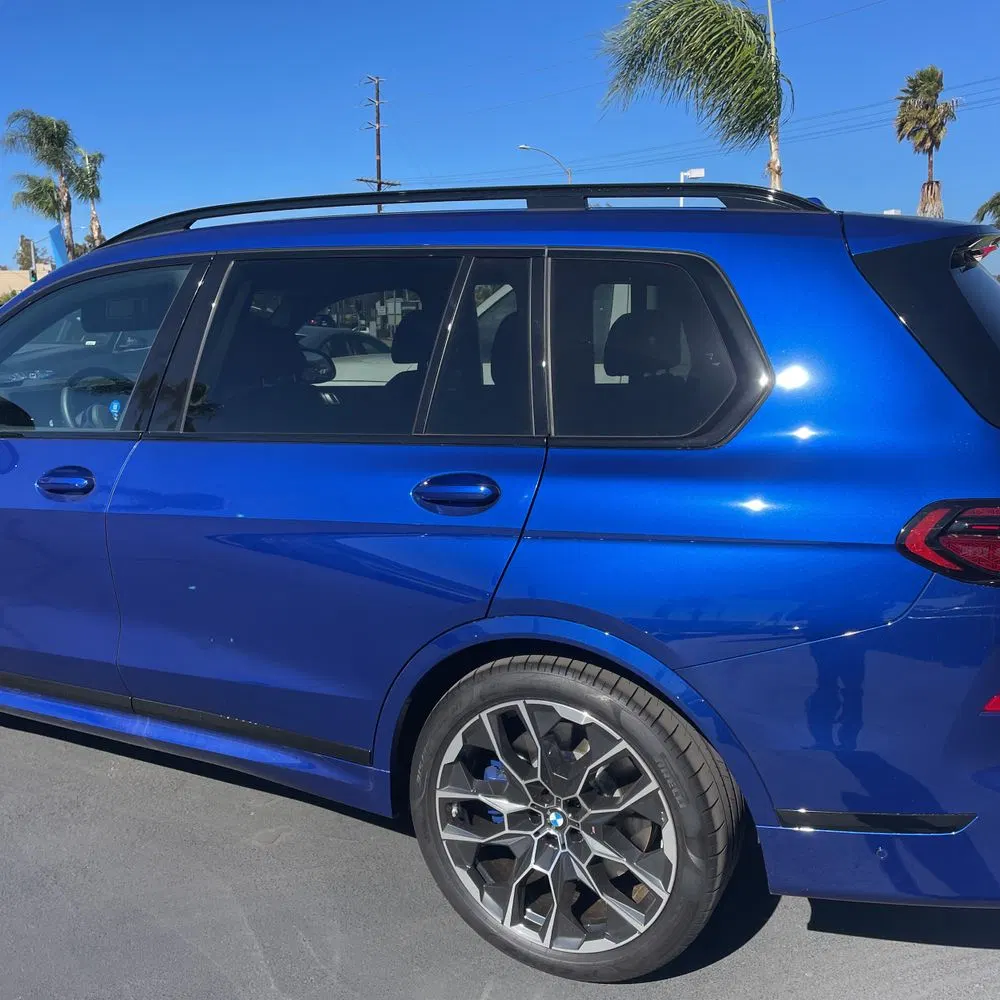2025 BMW X7 M60i