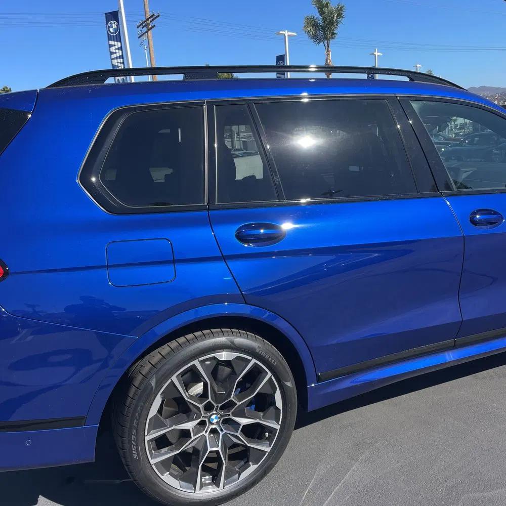 2025 BMW X7 M60i