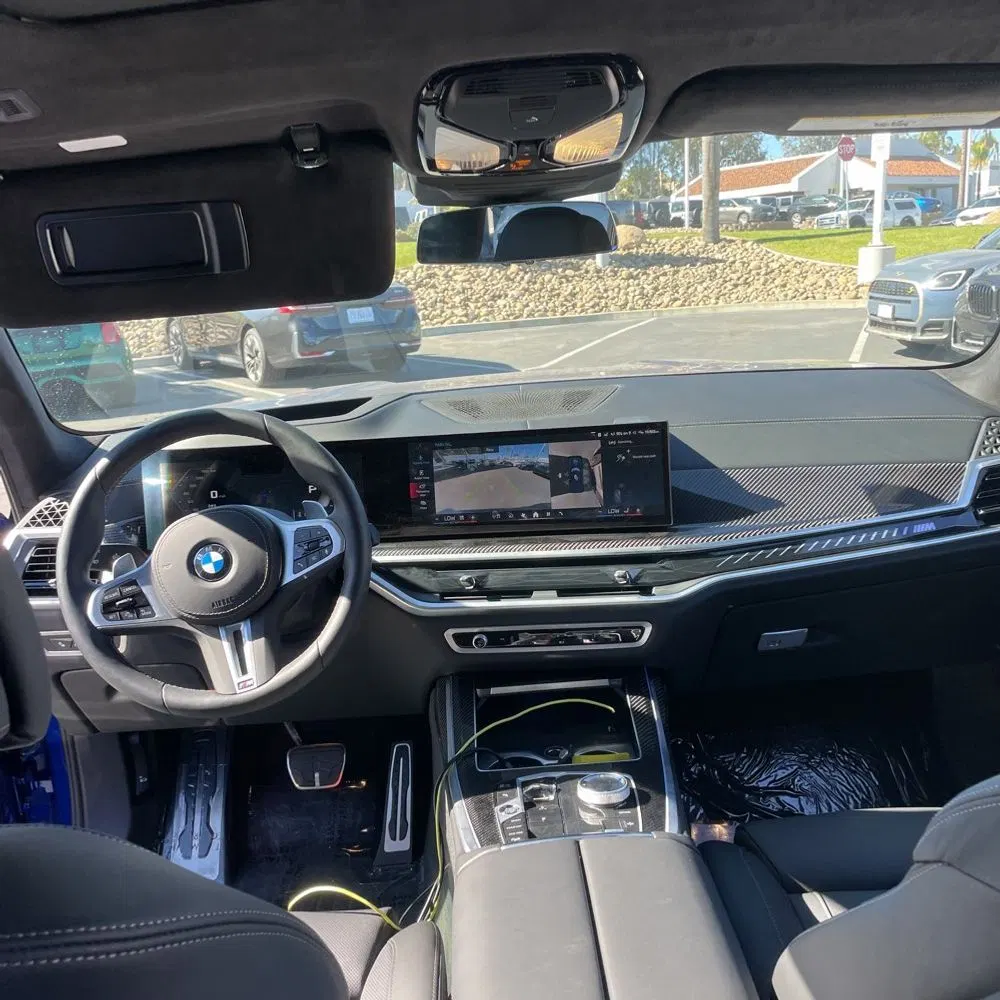 2025 BMW X7 M60i