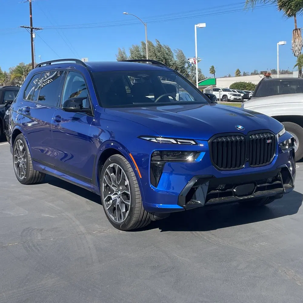 2025 BMW X7 M60i