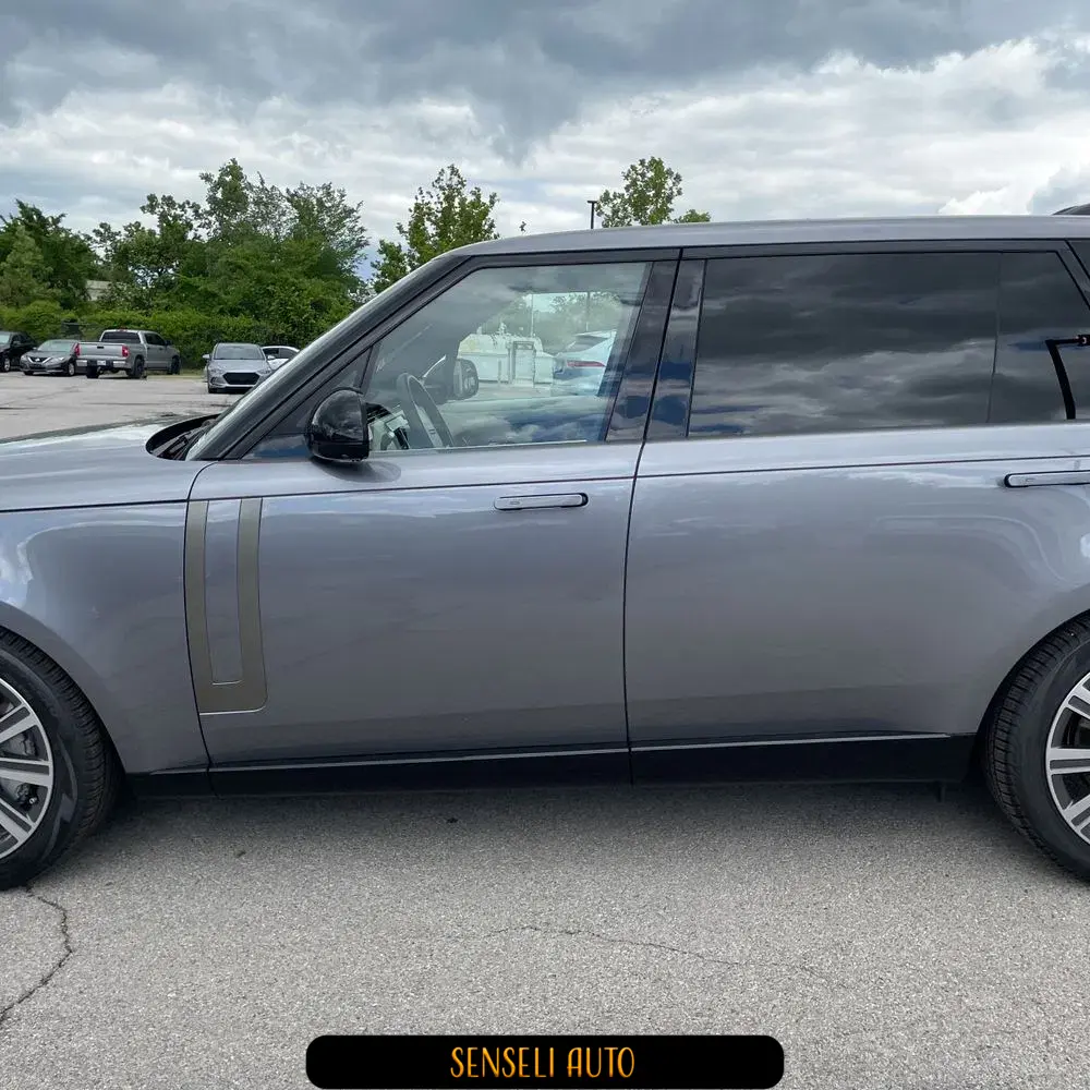 2023 Land Rover Range Rover P530 SE LWB