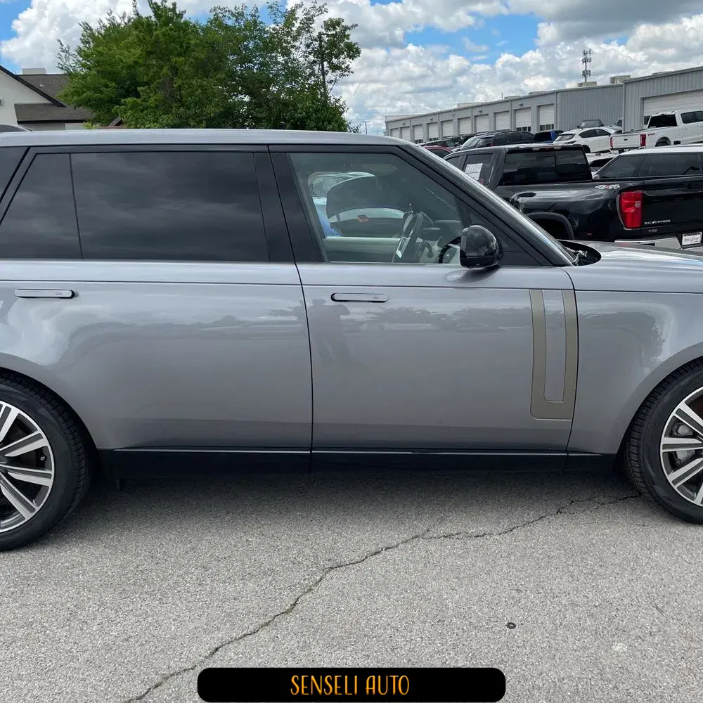2023 Land Rover Range Rover P530 SE LWB