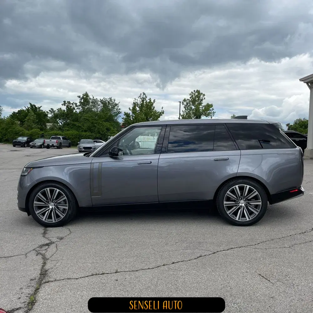 2023 Land Rover Range Rover P530 SE LWB