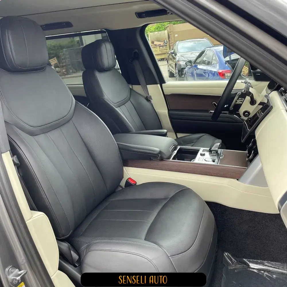 2023 Land Rover Range Rover P530 SE LWB
