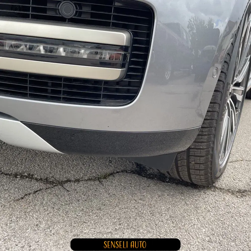 2023 Land Rover Range Rover P530 SE LWB