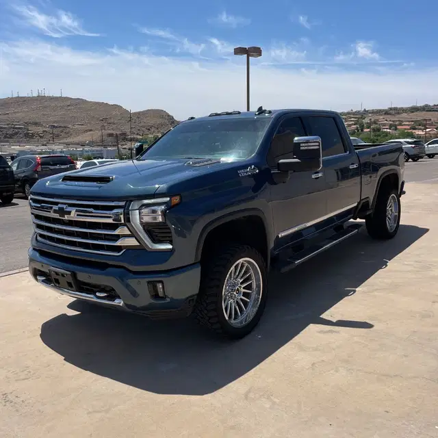 2024 Chevrolet Silverado 2500HD High Country