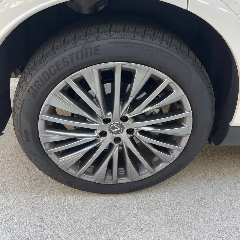 2024 Lexus RX 450h+ Luxury