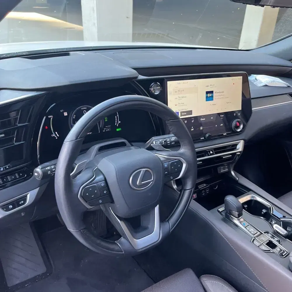 2024 Lexus RX 450h+ Luxury
