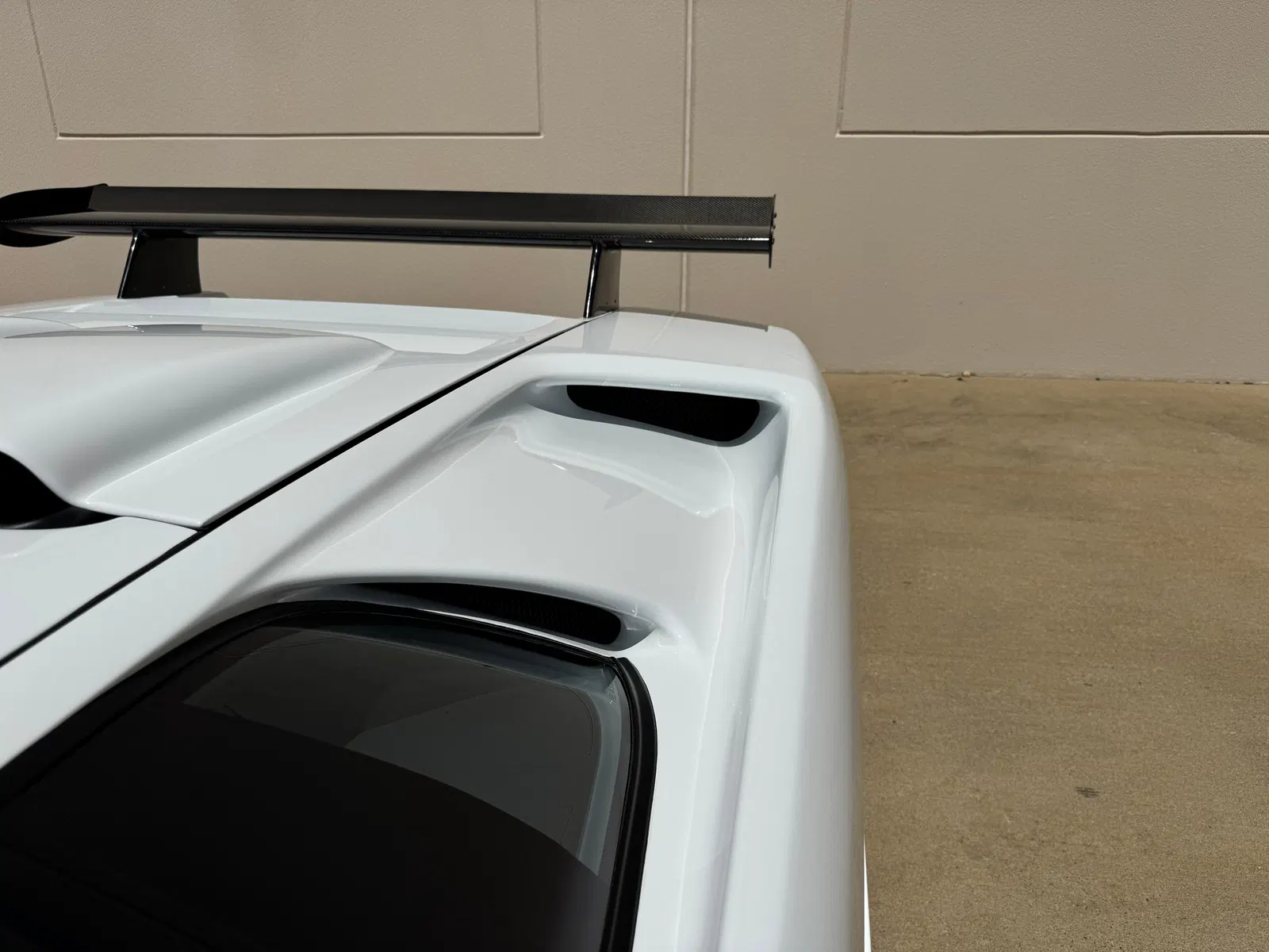 1991 Lamborghini Diablo - $124k+ in Recent Service, Gated 5-Speed Manual, 16k Miles Shown, U.S. Title