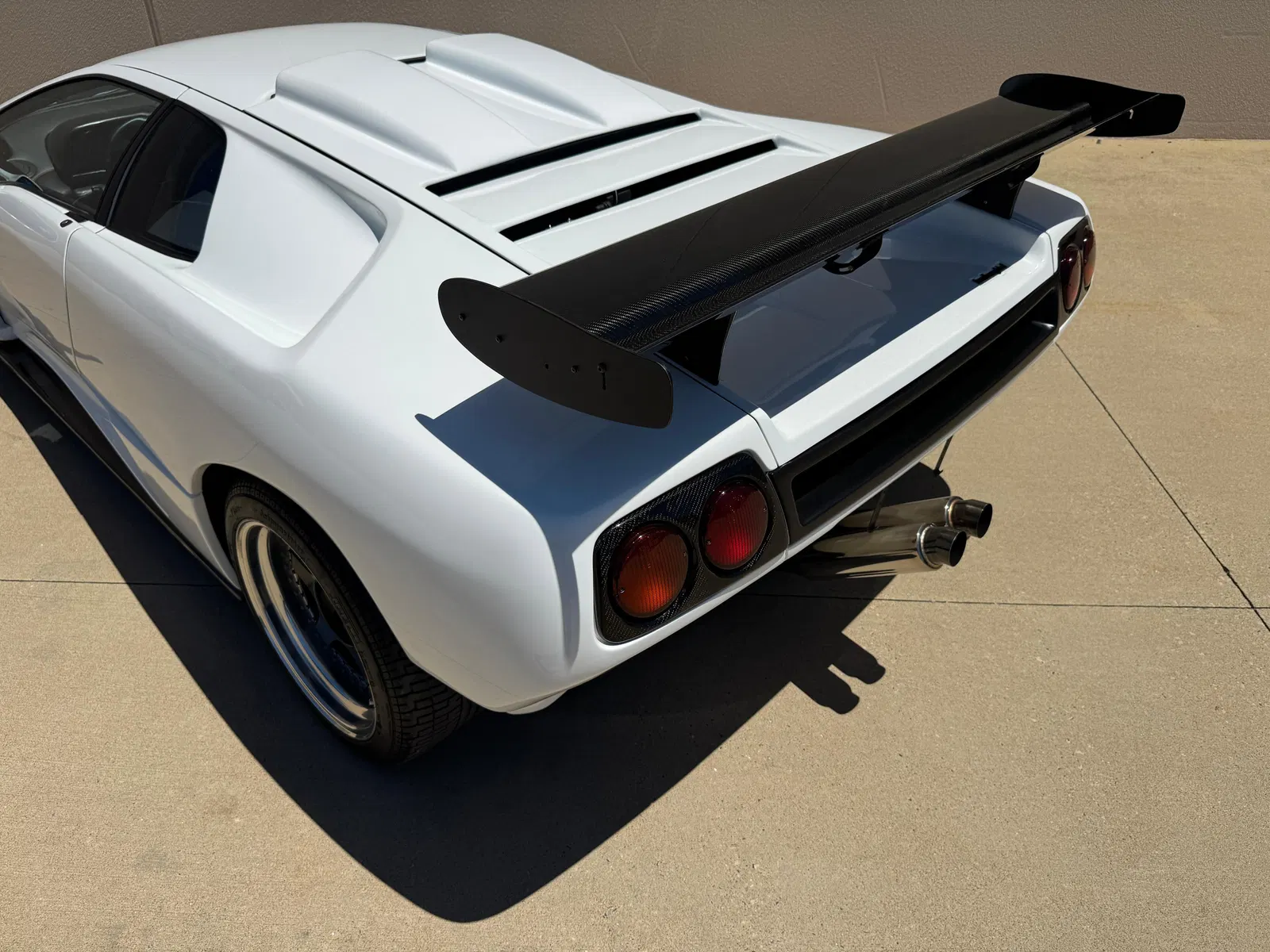 1991 Lamborghini Diablo - $124k+ in Recent Service, Gated 5-Speed Manual, 16k Miles Shown, U.S. Title
